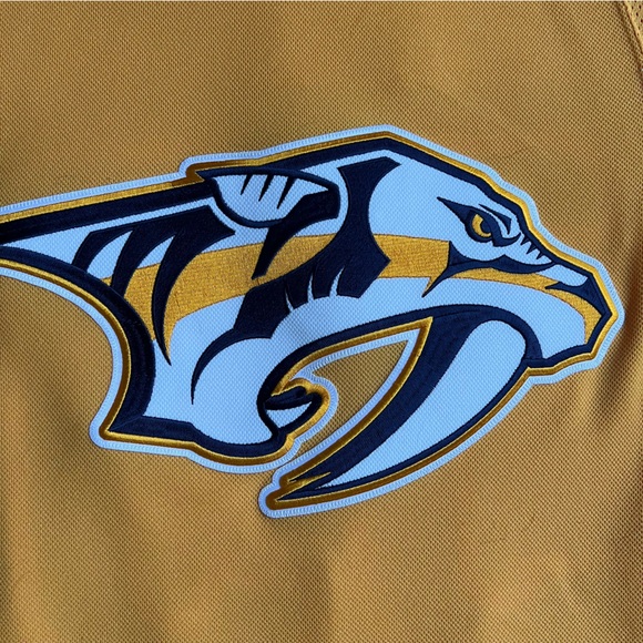 NWOT ADIDAS / NASHVILLE PREDATORS / NHL GOLD VIKTOR ARVIDSSON 33 HOME JERSEY - Picture 8 of 11